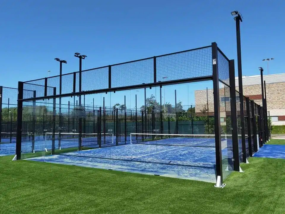 terrain padel panoramique erreurs éviter construction Maroc 2026
