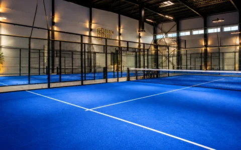 terrain de padel indoor ou outdoor au Maroc - image 1