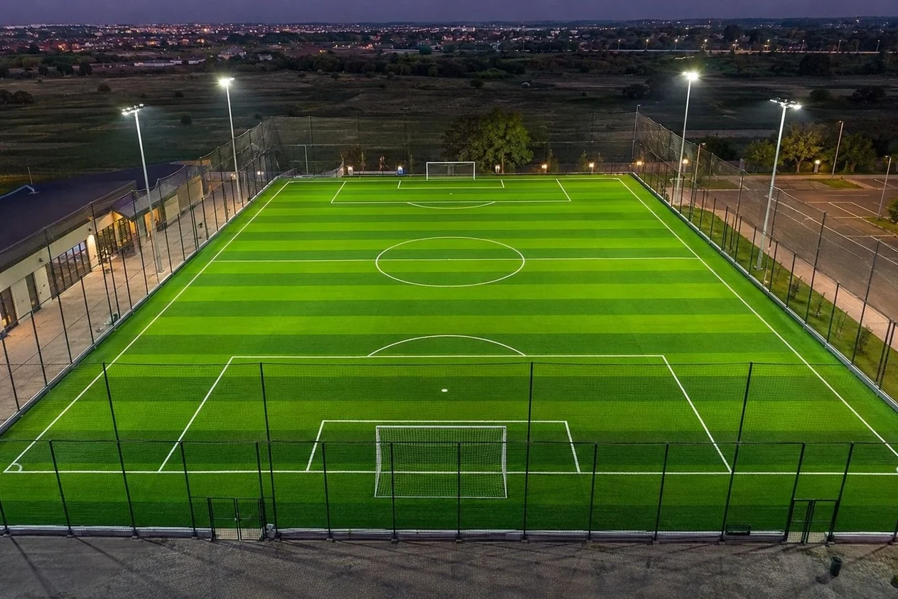 Terrain de football au Maroc à financer